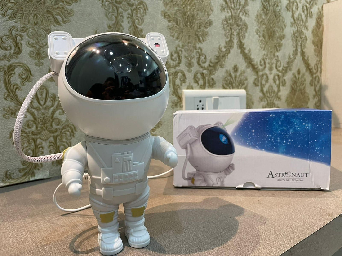 GalaxyGlow Astronaut – 360° Star Projector with Remote - ZyNova Tech